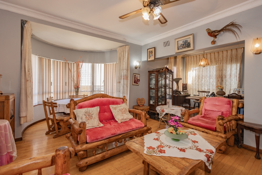 4 Bedroom Property for Sale in Avondale Western Cape